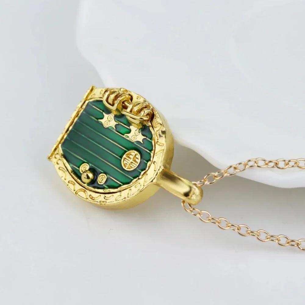 Gold Hobbit Hole, Lord of‎ The Rings Pendant Locket Necklace - Green Door - Picture 5 of 9